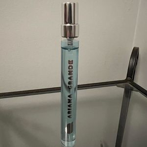 Ariana Grande Cloud travel spray
